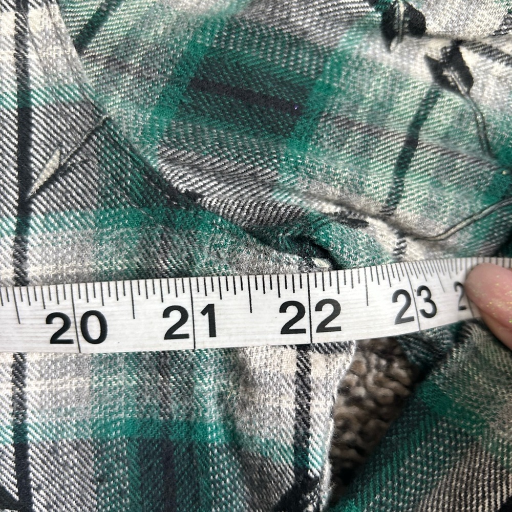 Aeropostale unisex green and black flannel with arrow pattern size large - Picture 6 of 7